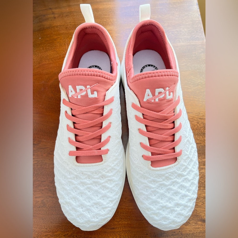 APL Athletic Propulsion Labs, Techloom Phantom, Ivory/Cedar, Women’s 9.5 NWOB